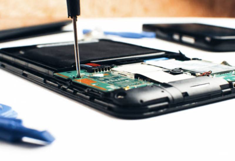 Remplacer la batterie de votre ordinateur portable pour retrouver de l'autonomie avec Agi Services à Cavaillon dans le Vaucluse